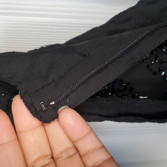 JKARA. BLOUSE. - Picture 9 of 12